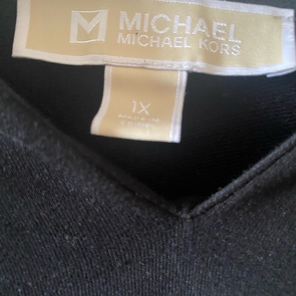 Michael Kors Heart Logo - Picture 2 of 3
